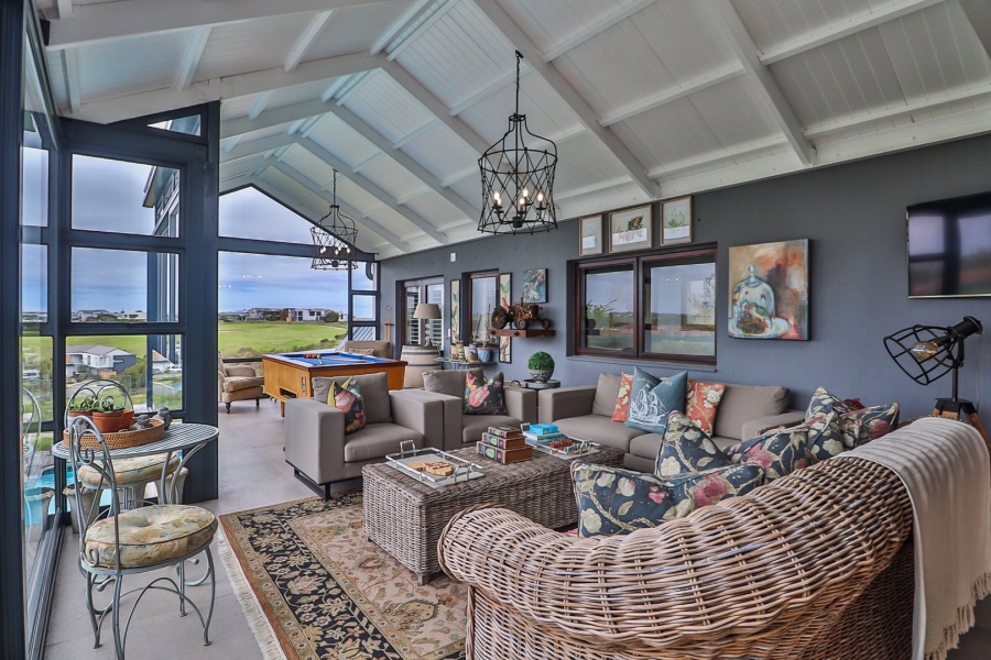 5 Bedroom Property for Sale in Oubaai Western Cape